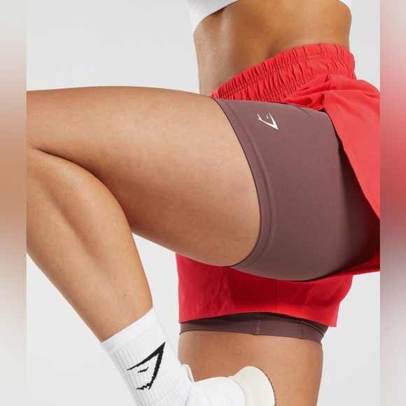 GYMSHARK Women’s XS Running 2-in-1 Shorts Fluo Bold Pink/Magenta Brown- NWT - Picture 2 of 9